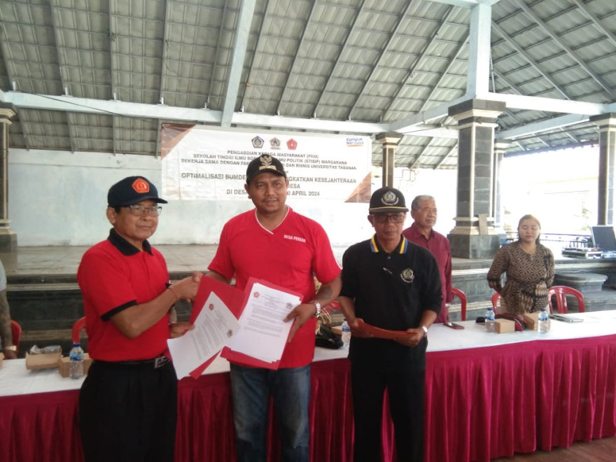 STISIP Margarana Sinergi Dengan Untab Gelar PKM di Desa Perean Baturiti