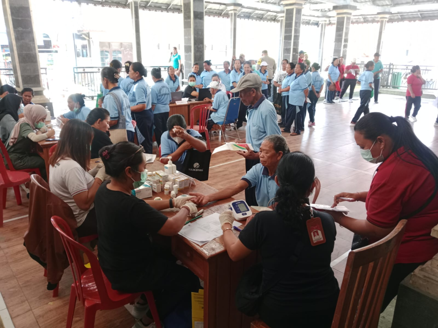 Puskesmas Baturiti II dan Desa Perean Gelar Pemeriksaan Kesehatan Gratis di Balai Banjar Perean